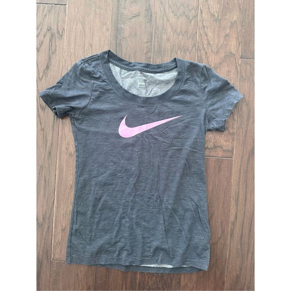 ⭐️3 for $10⭐️ The Nike Tee Pink Swoosh Shirt